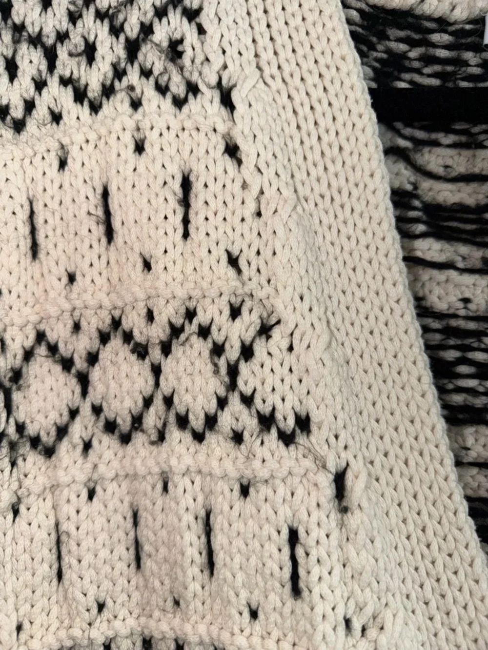 Zara Oversized Cardigan Cream and Black Patterned